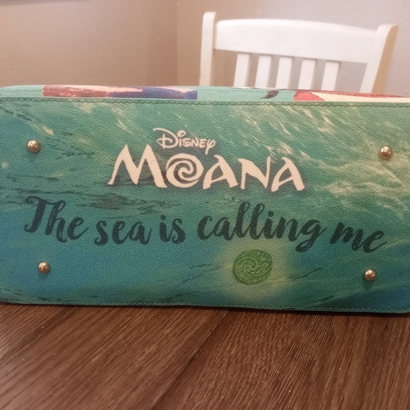 Moana Disney Dooney tote - Picture 8 of 14